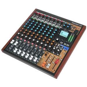 Portastudio Tascam Model 12